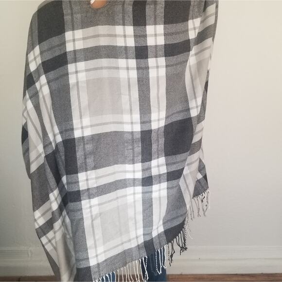 BCBG Fringe Plaid Ruana in Black. - Picture 2 of 6